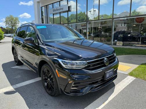 2022 Volkswagen Tiguan 2.0T SE R-Line Black