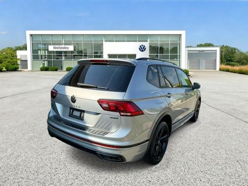 Pyrite Silver Metallic 2023 Volkswagen Tiguan 2.0T SE R-Line Black