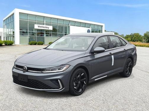 Platinum Gray Metallic 2026 Volkswagen Jetta 1.5T SE