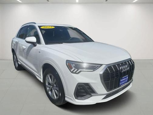 2023 Audi Q3 45 S line Premium