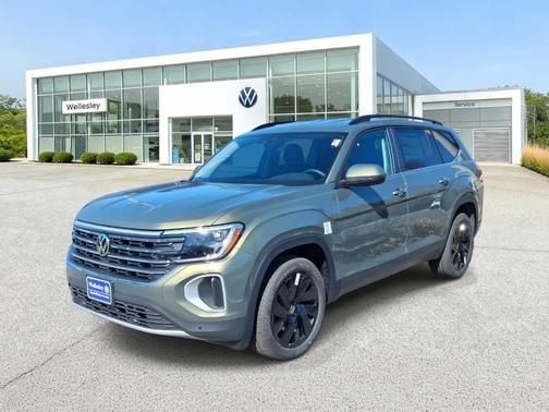 Avocado Green Pearl 2026 Volkswagen Atlas 2.0T SE W/TECHNOLOGY