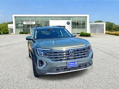 Avocado Green Pearl 2026 Volkswagen Atlas 2.0T SE W/TECHNOLOGY