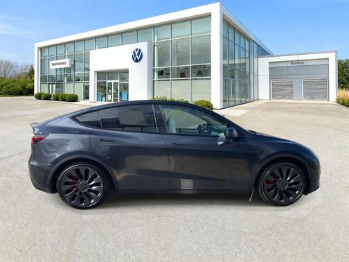 2024 Tesla Model Y Performance
