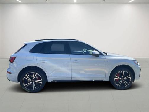 2025 Audi Q5 45 S line quattro Premium