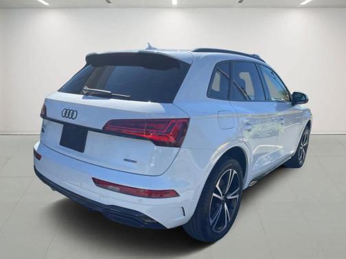 2025 Audi Q5 45 S line quattro Premium