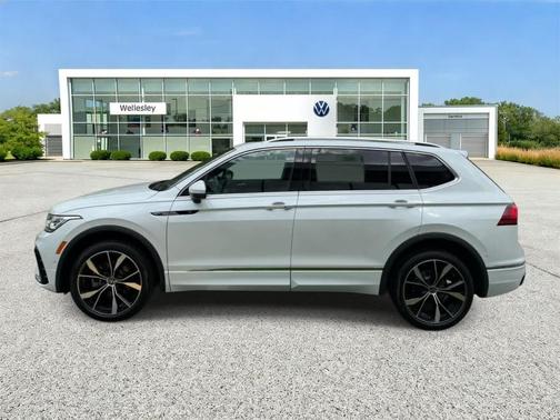 Opal White Pearl Effect 2023 Volkswagen Tiguan 2.0T SEL R-Line