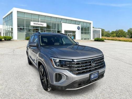 2025 Volkswagen Atlas 2.0T SE