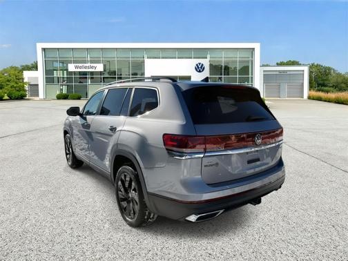 2025 Volkswagen Atlas 2.0T SE