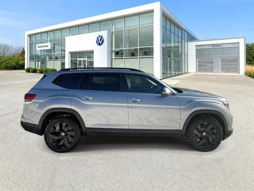 2025 Volkswagen Atlas 2.0T SE