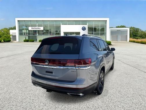 2025 Volkswagen Atlas 2.0T SE