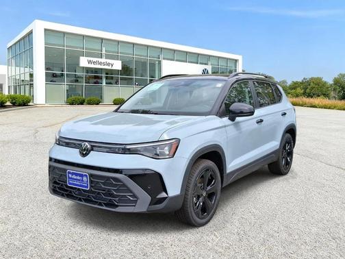 Gray 2026 Volkswagen Taos 1.5T SE Black