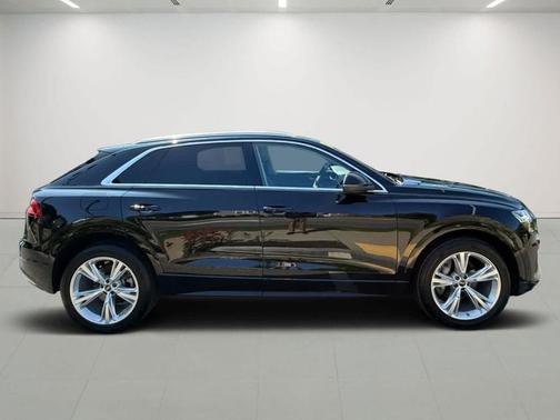 2023 Audi Q8 55 Premium Plus