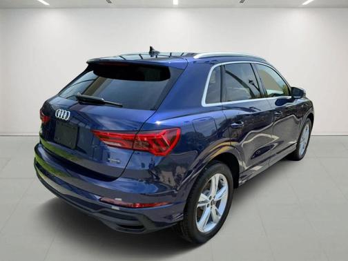 2024 Audi Q3 45 S line Premium