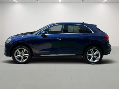2024 Audi Q3 45 S line Premium