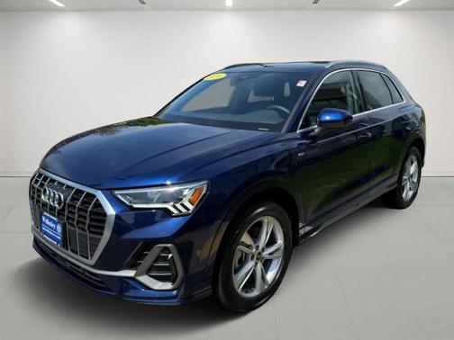 2024 Audi Q3 45 S line Premium