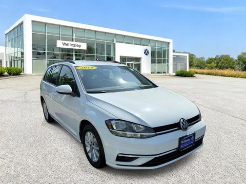 Pure White 2019 Volkswagen Golf SportWagen 1.4T S