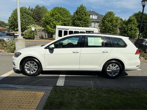 Pure White 2019 Volkswagen Golf SportWagen 1.4T S