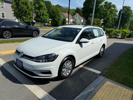 Pure White 2019 Volkswagen Golf SportWagen 1.4T S