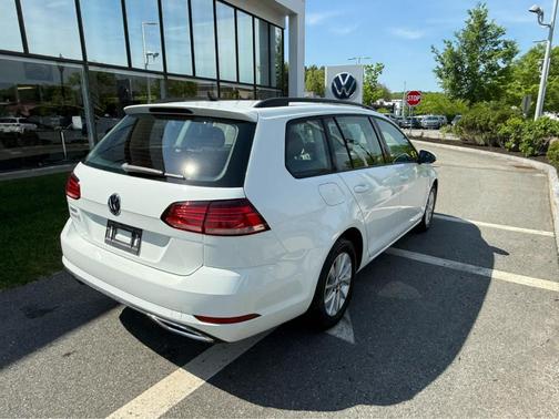 Pure White 2019 Volkswagen Golf SportWagen 1.4T S