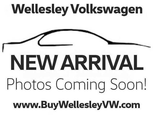 Pure White 2019 Volkswagen Golf SportWagen 1.4T S