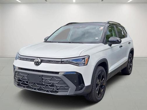 2025 Volkswagen Taos 1.5T SE Black