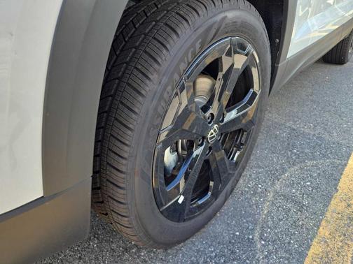 2025 Volkswagen Taos 1.5T SE Black