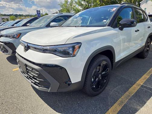 2025 Volkswagen Taos 1.5T SE Black