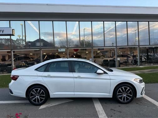 2025 Volkswagen Jetta 1.5T SE
