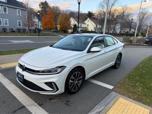 2025 Volkswagen Jetta 1.5T SE