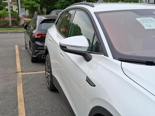 Opal White Pearl 2026 Volkswagen ID.4 Pro