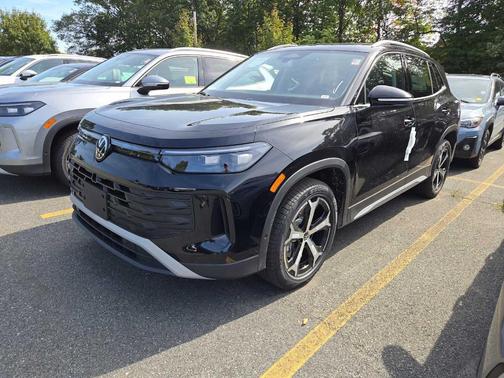 2025 Volkswagen Tiguan 2.0T SE