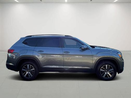 2022 Volkswagen Atlas 2.0T SE