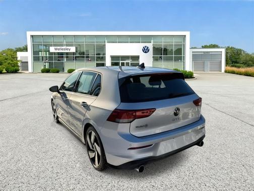 2022 Volkswagen Golf GTI 2.0T SE