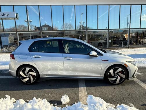 2022 Volkswagen Golf GTI 2.0T SE
