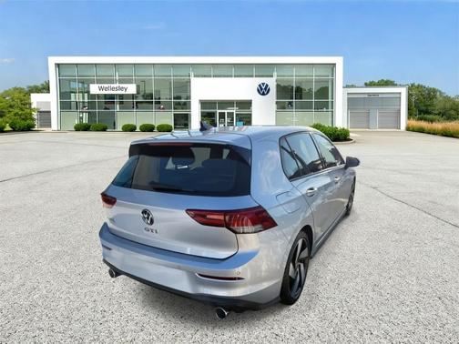 2022 Volkswagen Golf GTI 2.0T SE
