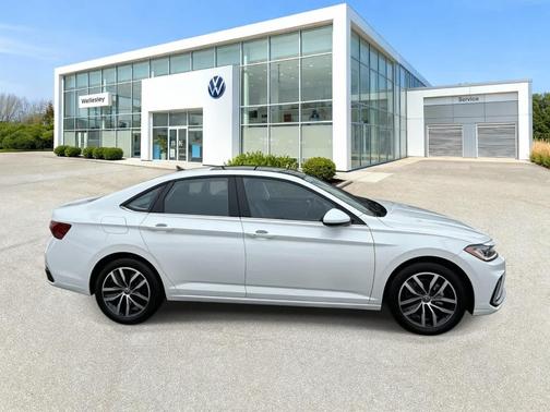 2025 Volkswagen Jetta 1.5T SE