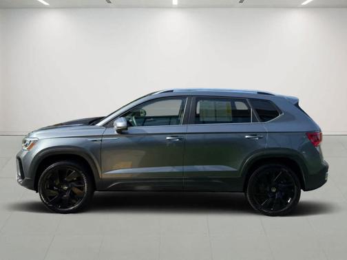 2024 Volkswagen Taos 1.5T SEL