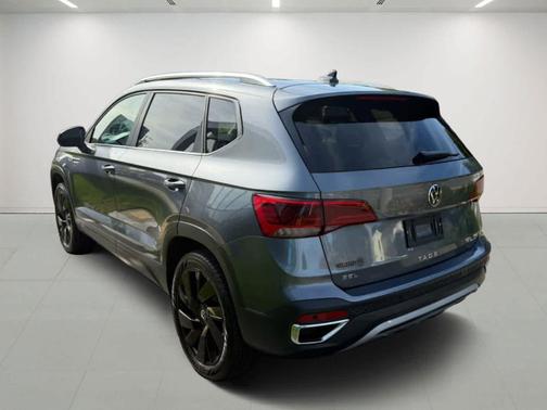 2024 Volkswagen Taos 1.5T SEL