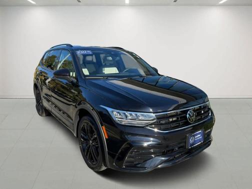 2022 Volkswagen Tiguan 2.0T SE R-Line Black