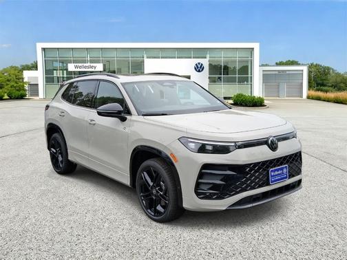 Sandstone 2026 Volkswagen Tiguan 2.0T SE R-Line Black