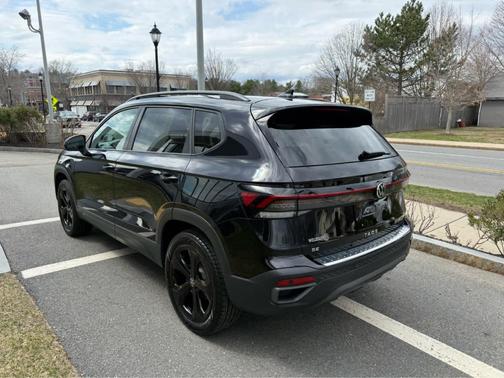 2025 Volkswagen Taos 1.5T SE Black