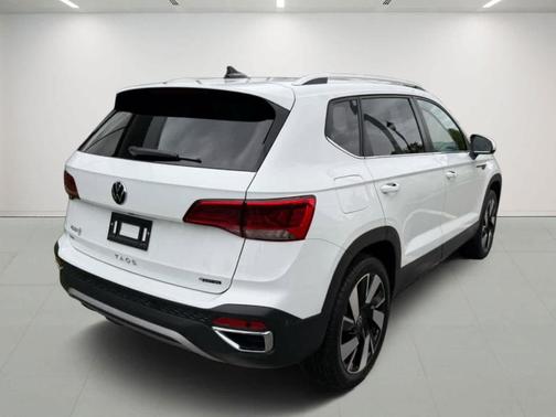 2024 Volkswagen Taos 1.5T SEL