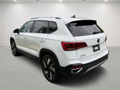 2024 Volkswagen Taos 1.5T SEL