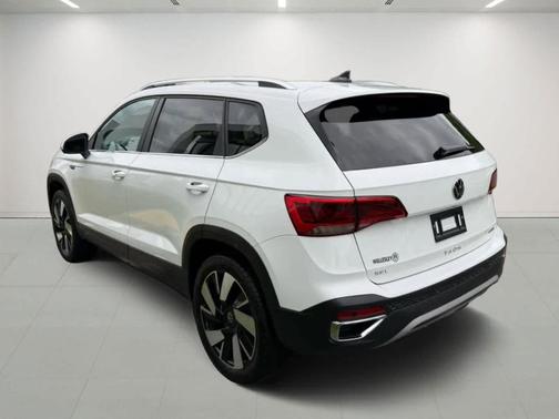 2024 Volkswagen Taos 1.5T SEL