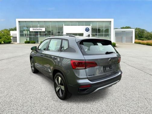 Platinum Gray Metallic 2024 Volkswagen Taos 1.5T S