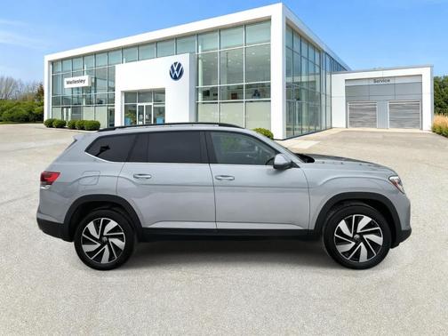 2025 Volkswagen Atlas 2.0T SE