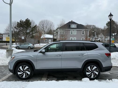 2025 Volkswagen Atlas 2.0T SE