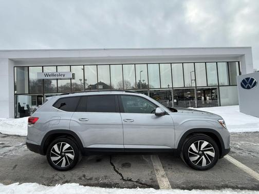 2025 Volkswagen Atlas 2.0T SE