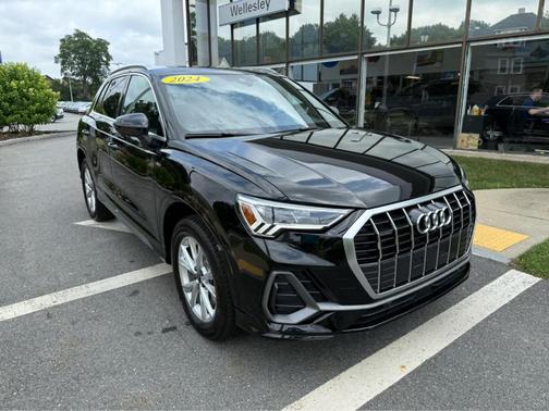 2024 Audi Q3 45 S line Premium