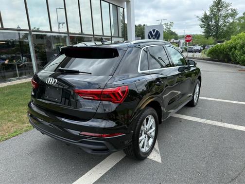 2024 Audi Q3 45 S line Premium